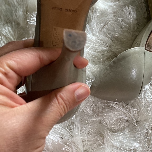 PRADA GREY taupe LEATHER PUMPS W/ GROSGRAIN BOW size 37 us 6.5 - Picture 7 of 9